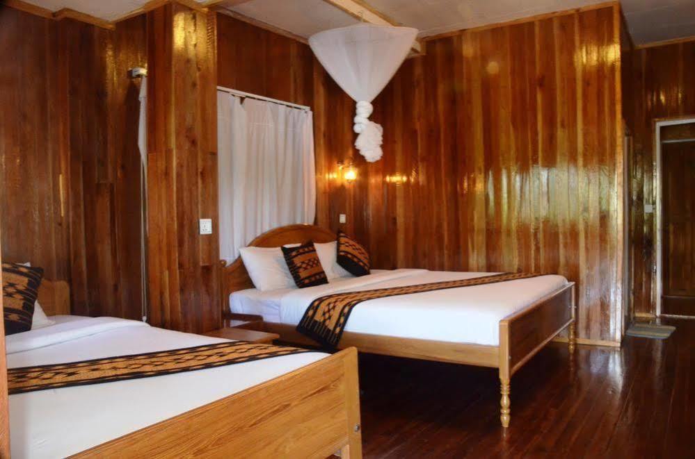 Golden Lotus Inle Hotel Nyaung Shwe Exterior foto